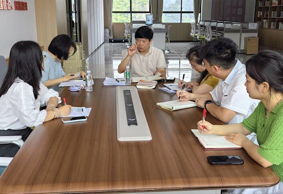 校领导带头深入思政课堂听课督导 高位领航推动教学提质增效